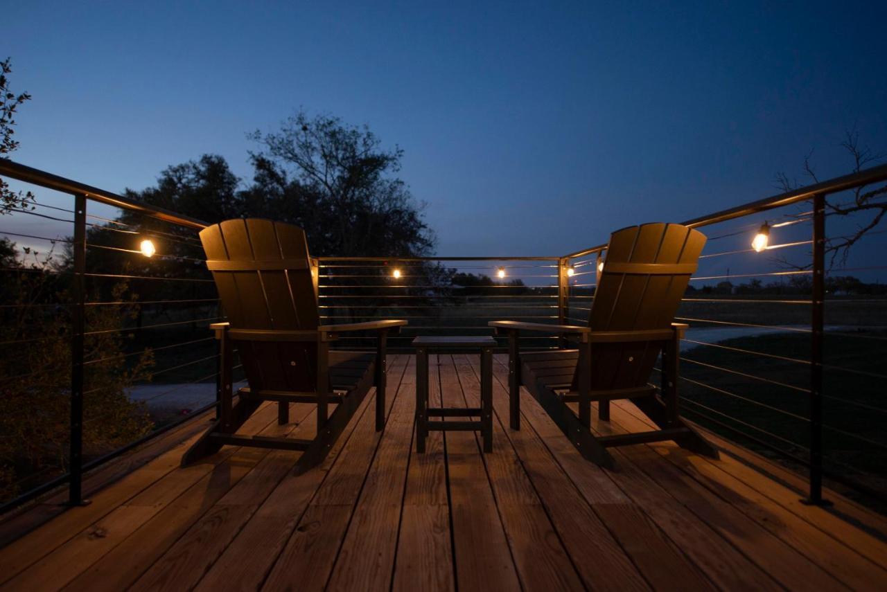 New The Lone Star Shipping Container Villa Fredericksburg Ngoại thất bức ảnh