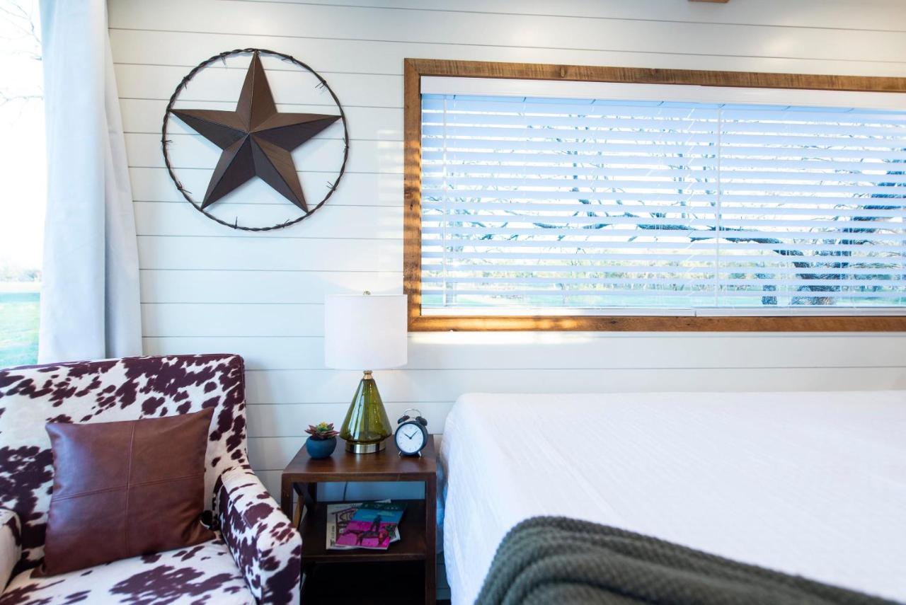 New The Lone Star Shipping Container Villa Fredericksburg Ngoại thất bức ảnh