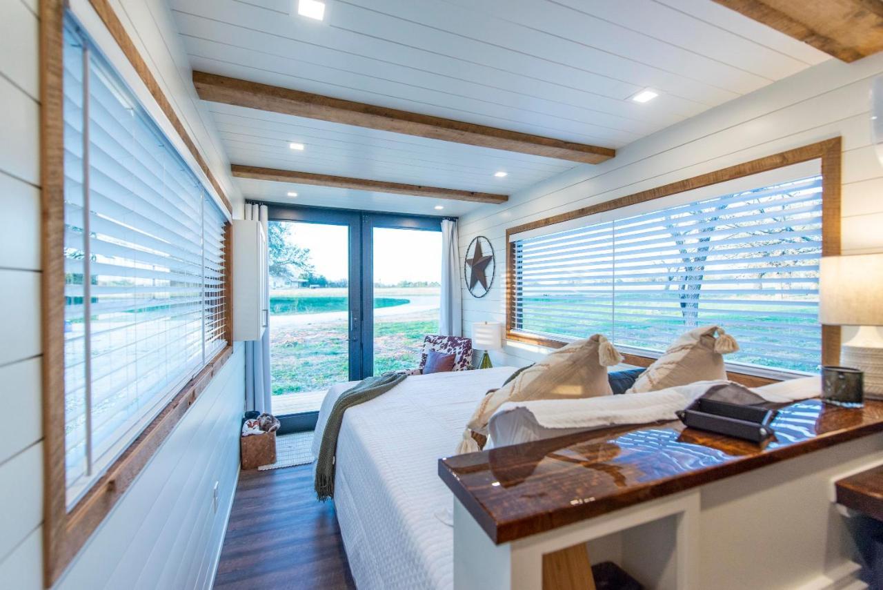 New The Lone Star Shipping Container Villa Fredericksburg Ngoại thất bức ảnh
